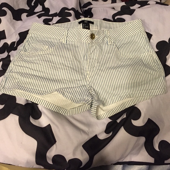 SOLD!!!! Cute shorts🎀
