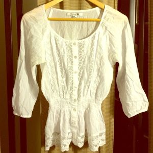 Super cute blouse!