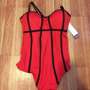 One piece swim suit