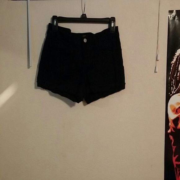 Vanity short
