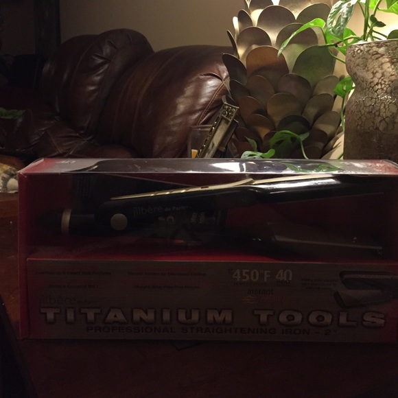 Professional straightening iron 2"