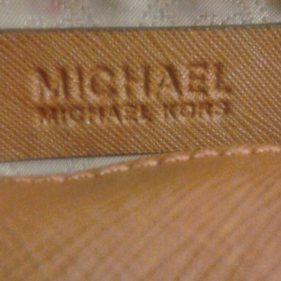 Authentic Michael Kors cross over bag