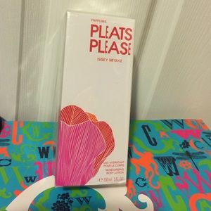 Issey Miyake Pleats Please Body Lotion 150 ML /5oz