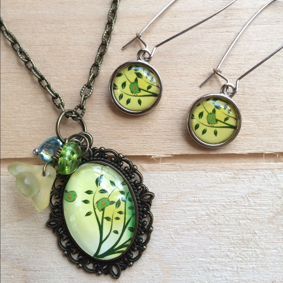 Charming bird necklace and earring bundle