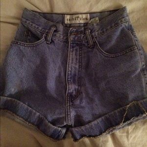 VTG HIGH WAIST SHORTS