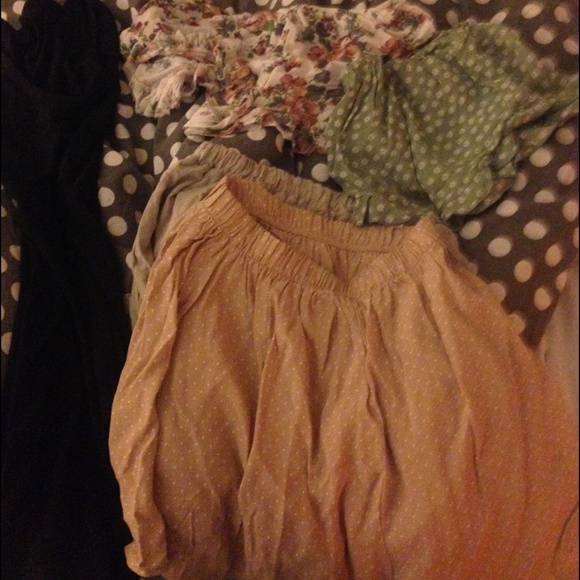 Black dress,2 vodis,2 skirts