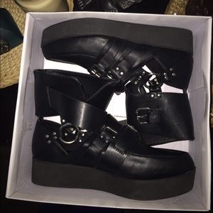 Black cut out platform