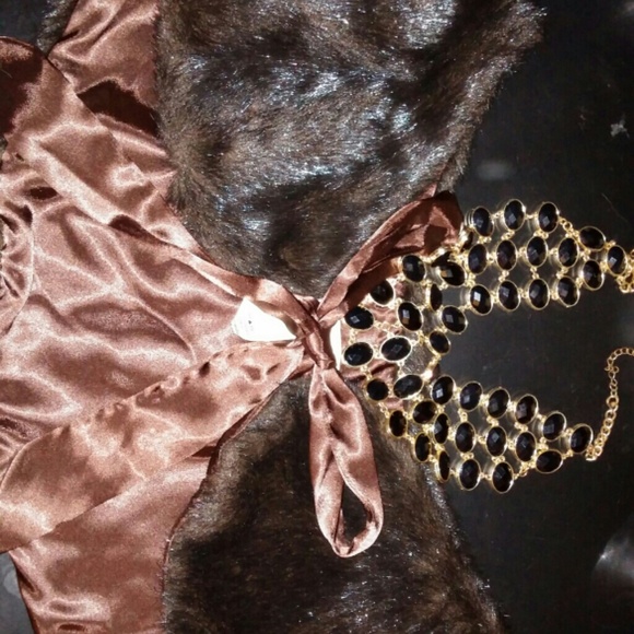 Dark brown faux fur shawl - Picture 3 of 3