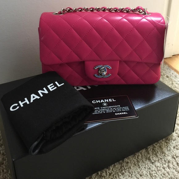 💰 SOLD 💰💯AUTHENTIC CHANEL MINI LAMB SLIVER - Picture 4 of 4