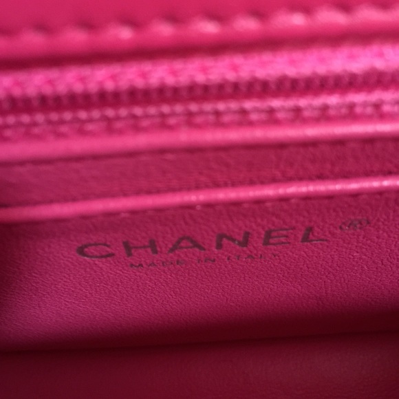 💰 SOLD 💰💯AUTHENTIC CHANEL MINI LAMB SLIVER - Picture 3 of 4