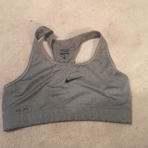 Sports bra