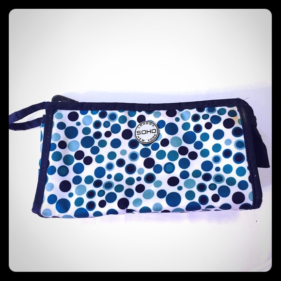 ◾️◾️◾️SOLD◾️◾️◾️Polka dot makeup bag!