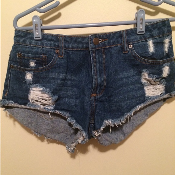 Mid-rise distressed denim cutoffs!