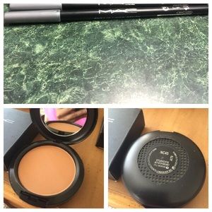 Nc45 powder and black eye liner