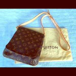 💕SOLD💕💯 Authentic Louis Vuitton Monogram Salsa