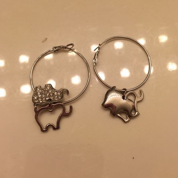 Earrings with elephants