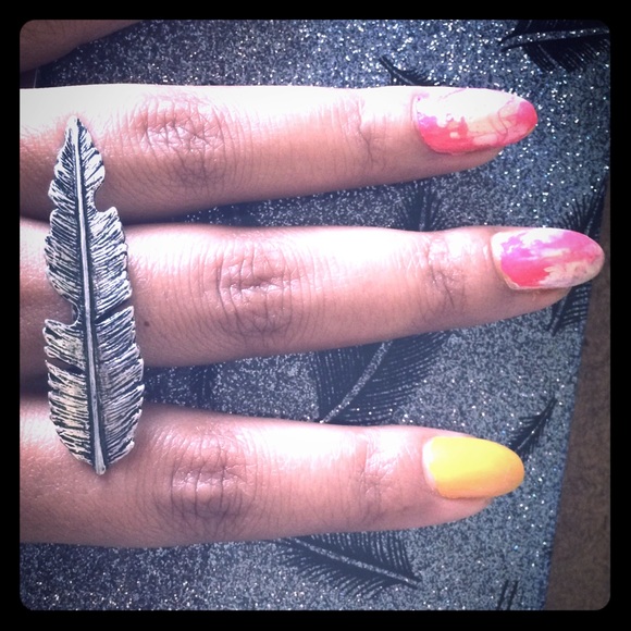Vintage Feather Lucky You Ring - Picture 1 of 3
