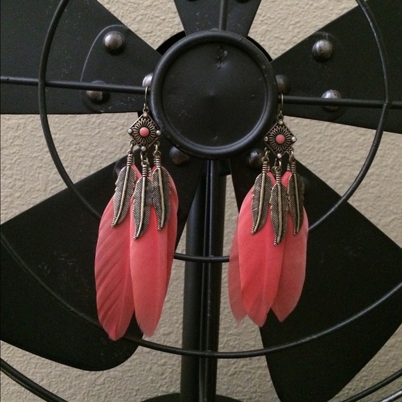 Vintage orange feather earrings - Picture 2 of 2