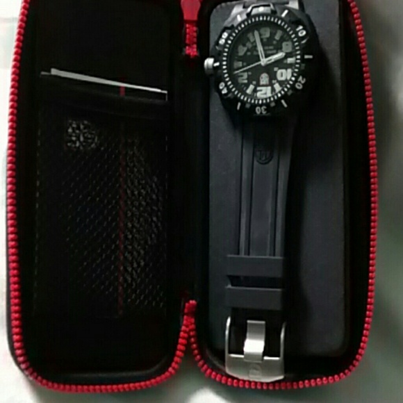 New Luminox series 0200 authentic watch
