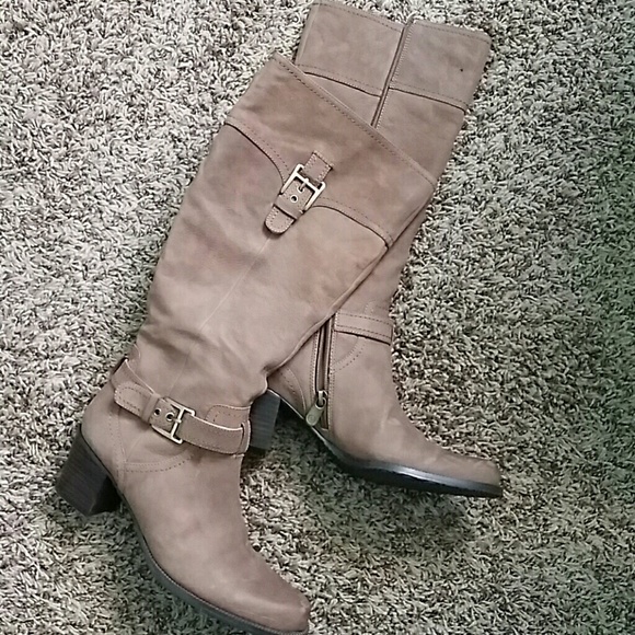 Riding boots
