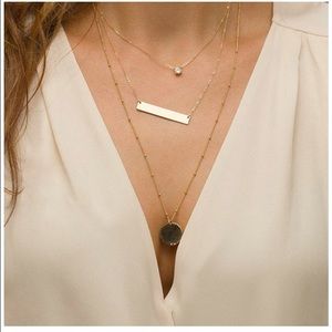 🌸3 left 🌸 beautiful three layer necklace.