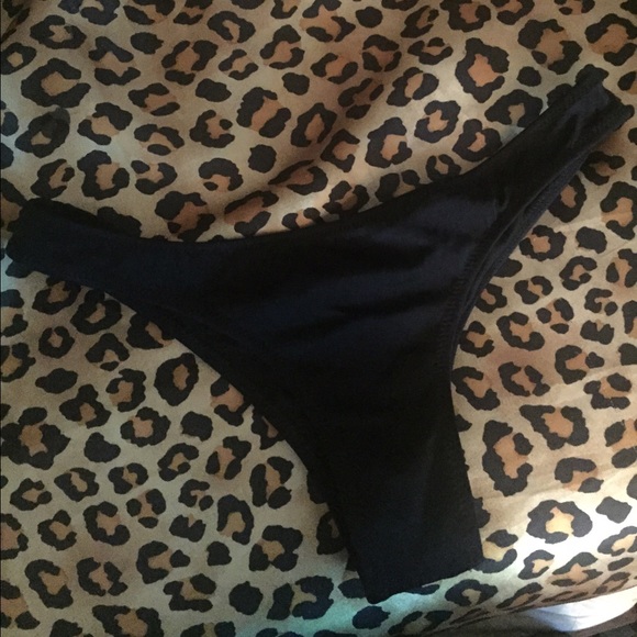 VS cheeky bikini bottom