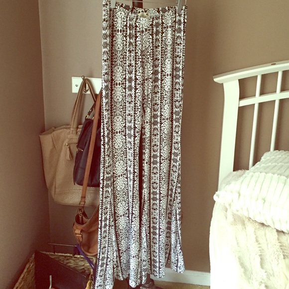 LA Hearts Pac Sun flare patterned pants