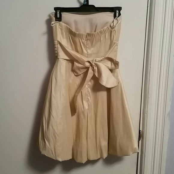 Dress - Picture 2 of 3