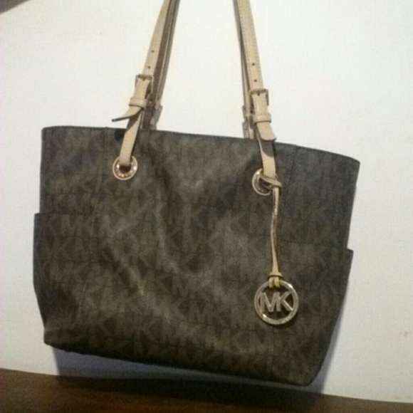 *Trade4Jaslene*Authentic Michael Kors bag