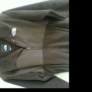 GIRLS NORTH FACE JACKET