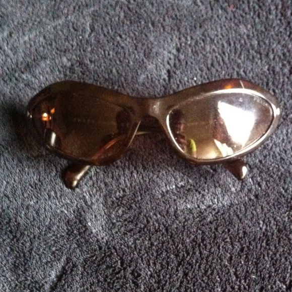 Authentic Prada sunglasses ⭐️negotiable ⭐️
