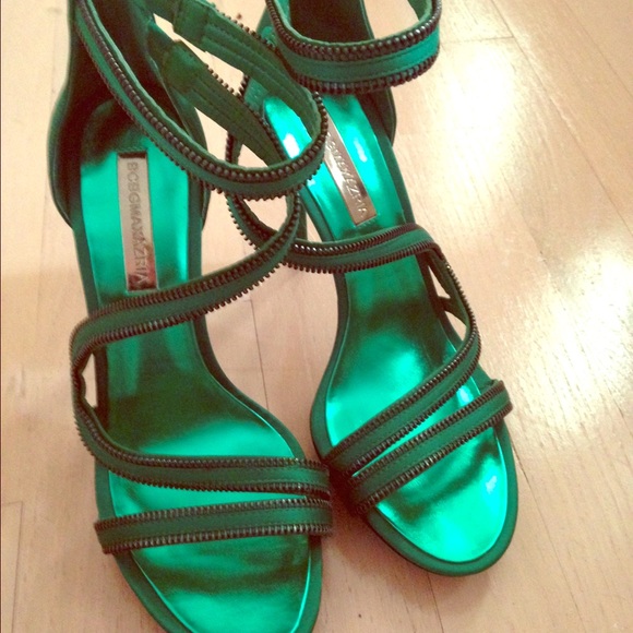 BRAND NEW, BCBG stilettos