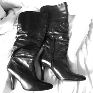 Long black boots size 7 excellent condition