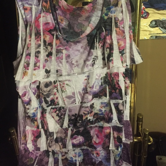 Colored ruffle top