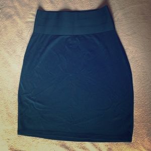Max Studio Green skirt
