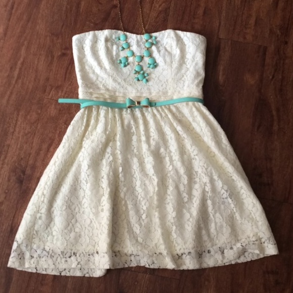 Cream Lace Sun Dress 👗 - Picture 2 of 4