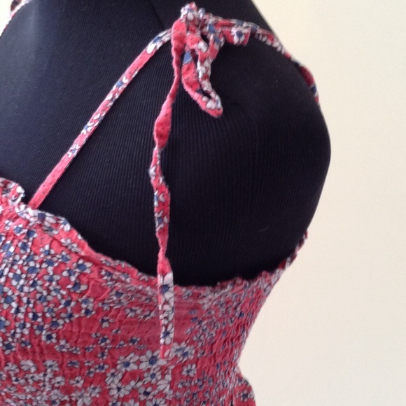 Summer top - Picture 2 of 2