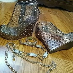 Shoe an jewelry accessories