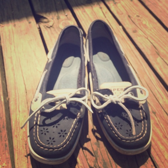 Size 7 Sperry Sliders, barely worn