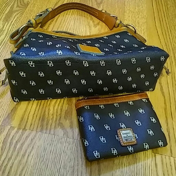 Handbag - Picture 2 of 3