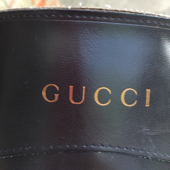 Gucci Accessories - Gucci Aviator sunglasses