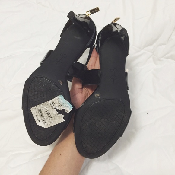 Pumps! - Picture 4 of 4