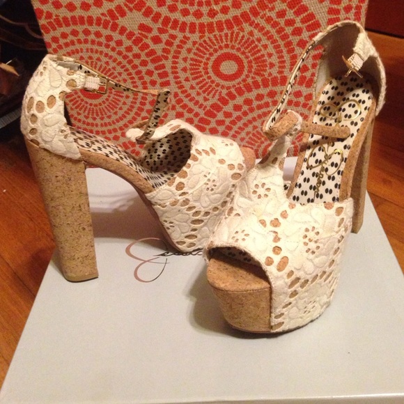 Jessica Simpson Shoe