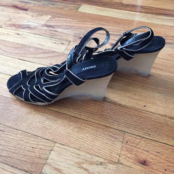 Dkny suede ankle straps sz7 - Picture 3 of 4