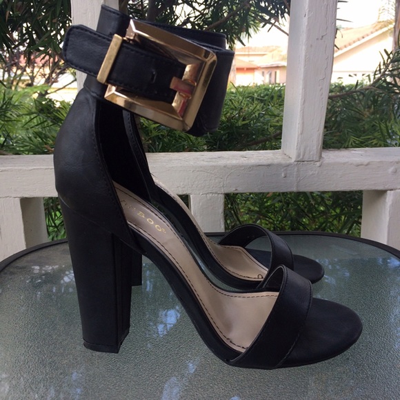 ❌SOLD❌Ankle Strap Heels