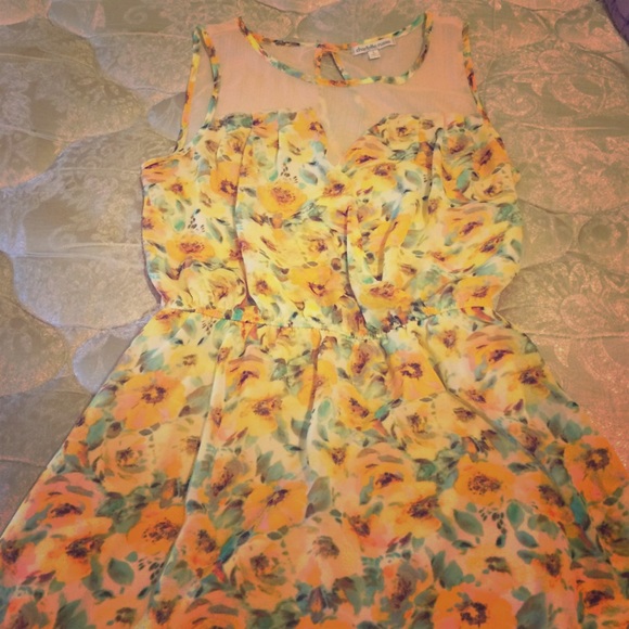Size S Charlotte Russe floral hi-lo dress