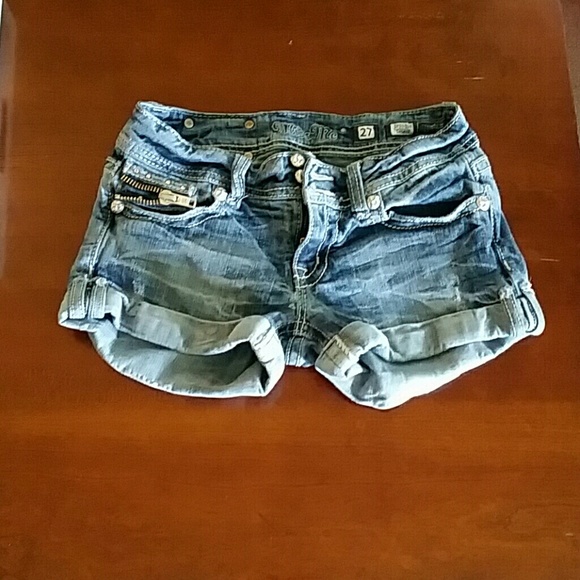 Miss me shorts size 27