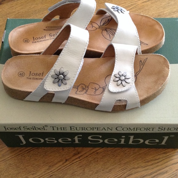 Joseph Seibel cream color sandals - Picture 2 of 4