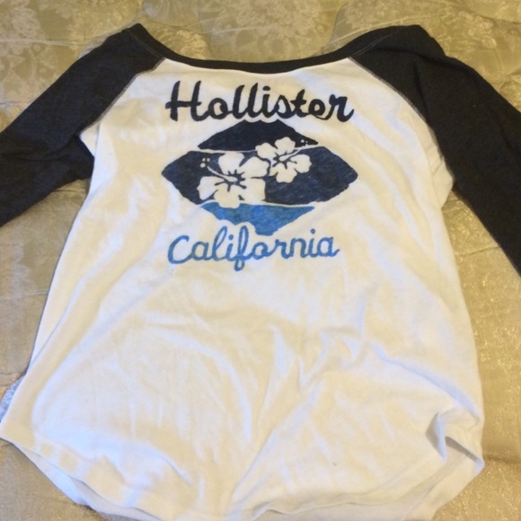 Size S long sleeve Hollister tee