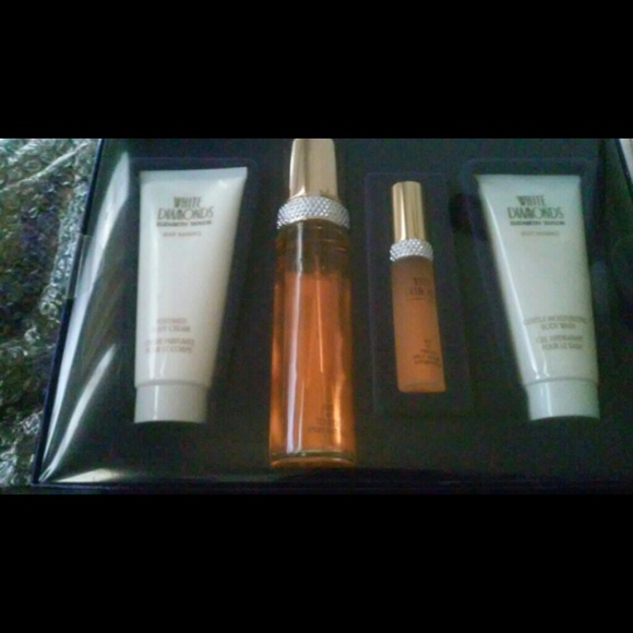 White Diamonds Elizabeth Taylor SET